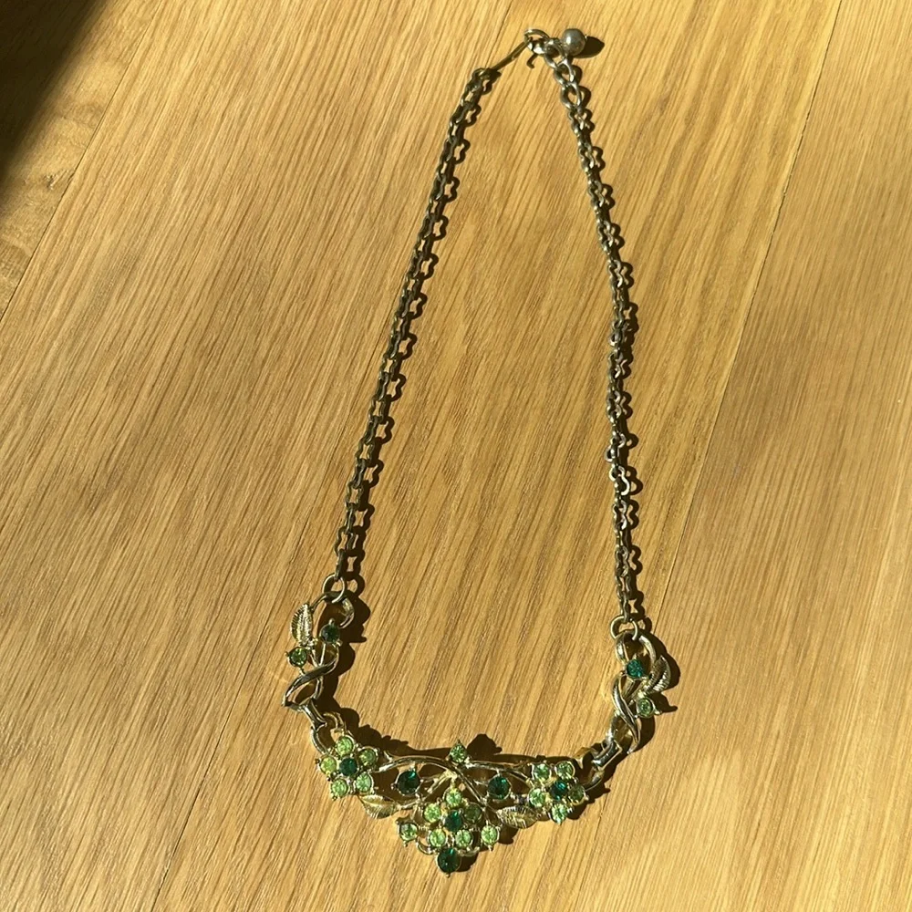 Vintage emerald necklace